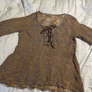 Gimmicks by BKE Lace tunic